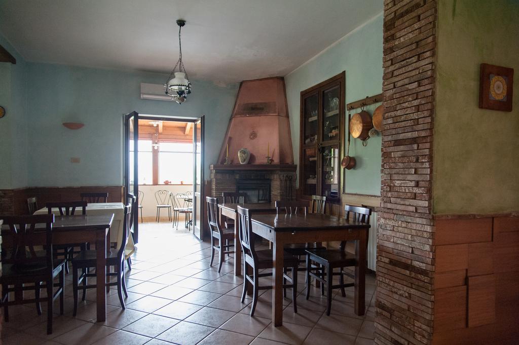 Agriturismo La Solagna Villa Montebello di Bertona Exterior foto