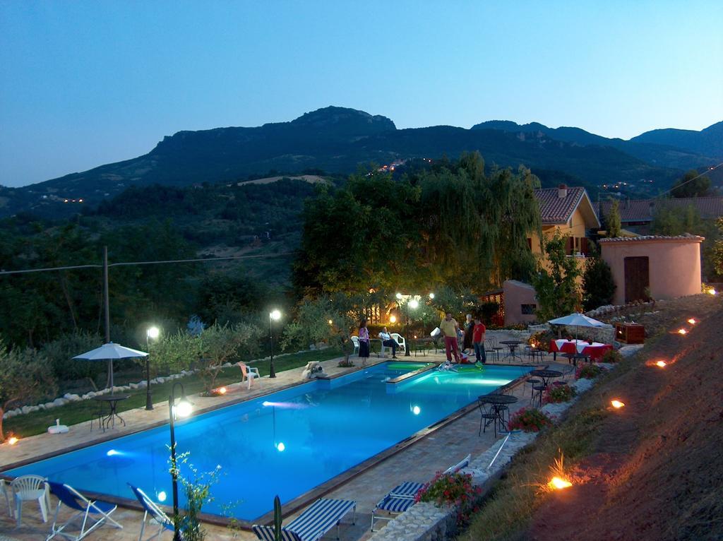 Agriturismo La Solagna Villa Montebello di Bertona Exterior foto